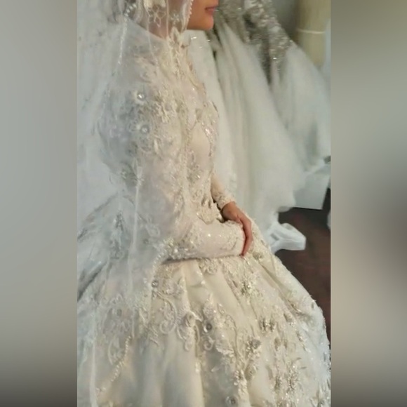 Sena Masoud A-Line Wedding gown/ Custom Made - Picture 4 of 4